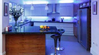 إضاءة المطبخ: عنصر أساسي في تصميم المساحات الداخلية