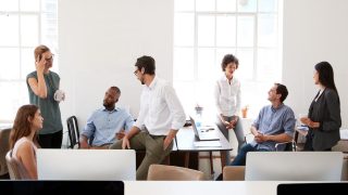 كيف نبني ثقافة التواصل المفتوح في الأسرة بحب ورعاية